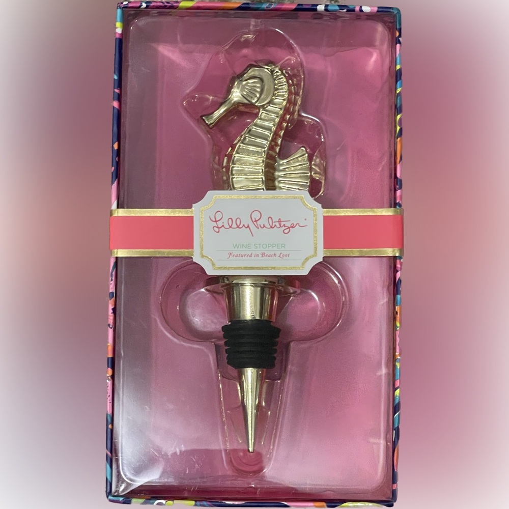 Gold tone seahorse wine stopper by Lilly Pulitzer